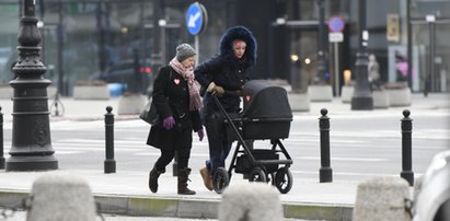 Boczarska przyłapana przez fotoreporterów. Babcia wkroczyła do akcji