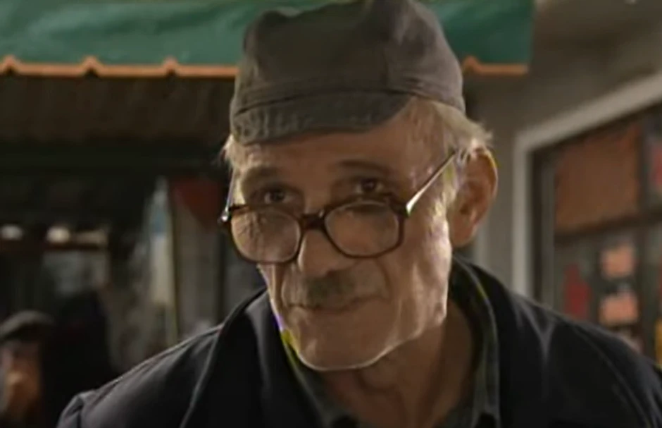 Mirko Babić u seriji "Selo gori, a baba se češlja"