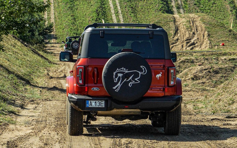 Ford Bronco: test na poligonie