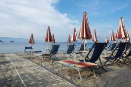 Otišao na plažu u Italiji pa se zaledio zbog visokih cena ležaljki i vode 