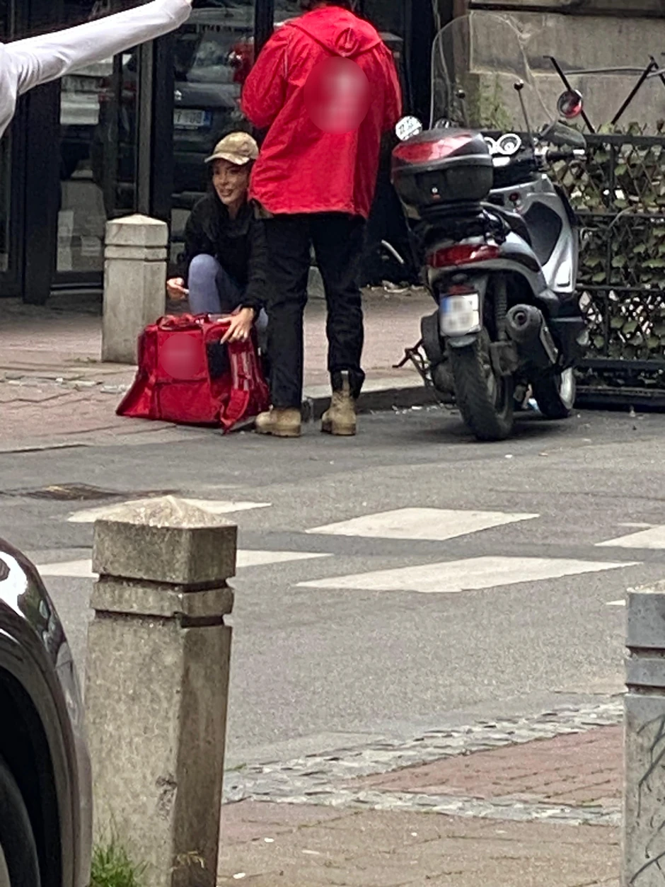 Aleksandra Subotić raznosi dostavu