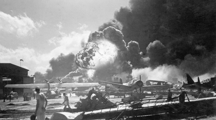 A japán légierő 1941. december 7-én bombázta le az amerikai flottát és a Pearl Harbor-i bázist / Fotó: Gettyimages