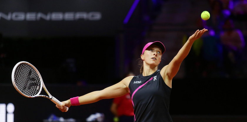 WTA Stuttgart. Iga Świątek rozpoczyna walkę o trzecie Porsche [RELACJA NA ŻYWO]