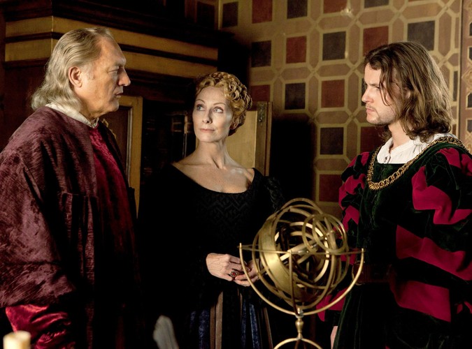 Miejsce 4. 'Prawdziwa historia rodu Borgiów' Być może 'Prawdziwa historia rodu Borgiów' jest mniej widowiskowym serialem, niż 'Rodzina Borgiów' i nie ma w swej obsadzie gwiazd kina pokroju Jeremy'ego Ironsa, ale z pewnością jest produkcją stworzoną z większą dbałością o prawdę historyczną. Wspaniały serial produkcji Canal+, który pozawala dowiedzieć się, jak naprawdę wyglądały losy potężnego włoskiego rodu