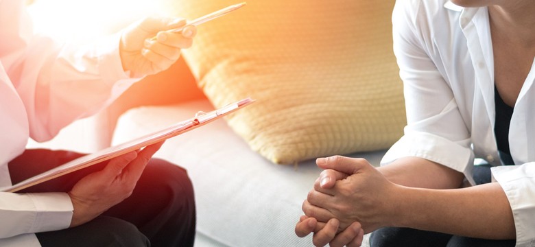 Jak menopauza wpływa na wygląd i skórę kobiet?