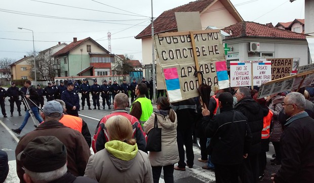 593334_kraljevo-01--susret-radnika-i-policije--foto-n.-bozovic