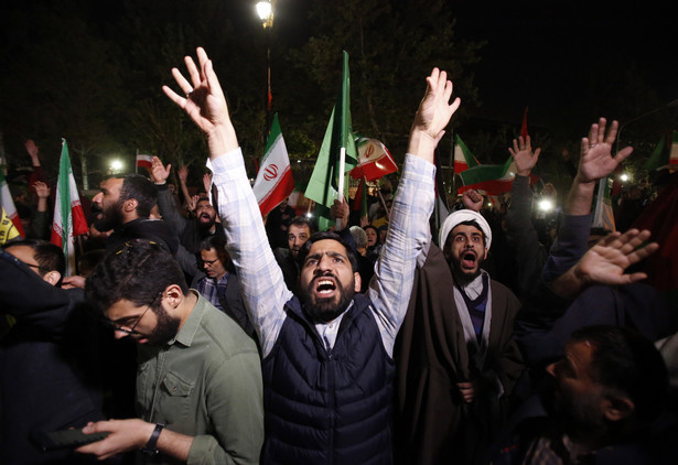Irańczycy cieszą się z ataku. A świat potępia
