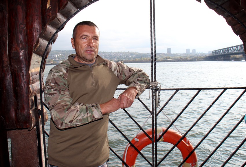 Renato u svojoj kafani