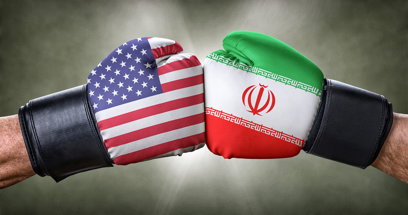 Waszyngton przywrócił sankcje wobec Teheranu, chcąc m.in. uniemożliwić mu eksport ropy naftowej i zmusić do negocjacji w sprawie szerszego porozumienia, które obejmowałoby także irański program rakietowy oraz działania Teheranu w regionie.