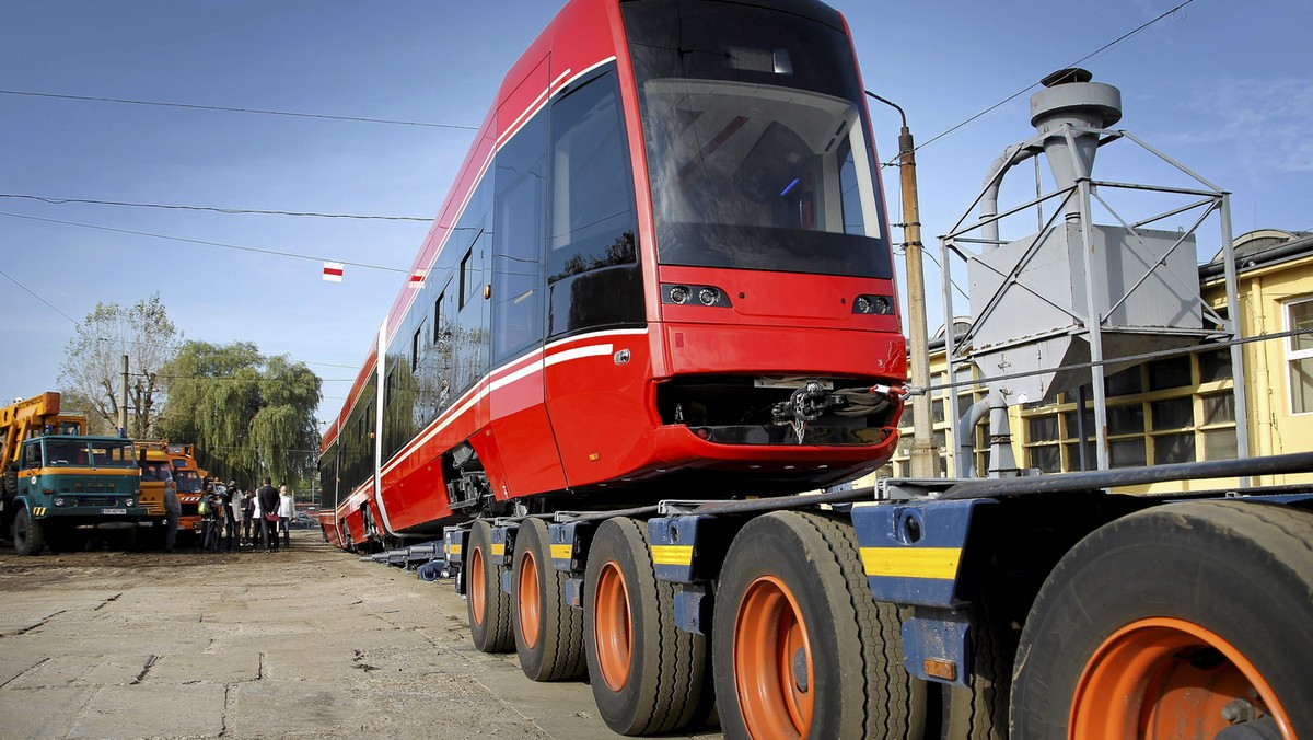 Należąca do 12 samorządów aglomeracji katowickiej spółka Tramwaje Śląskie kończy już znaczną część prac w ramach drugiego etapu unijnego projektu modernizacji infrastruktury w regionie wartego łącznie ok. 850 mln zł.