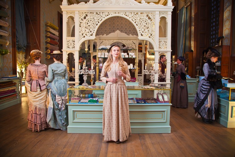 Joanna Vanderham w serialu 'Wszystko dla pań'