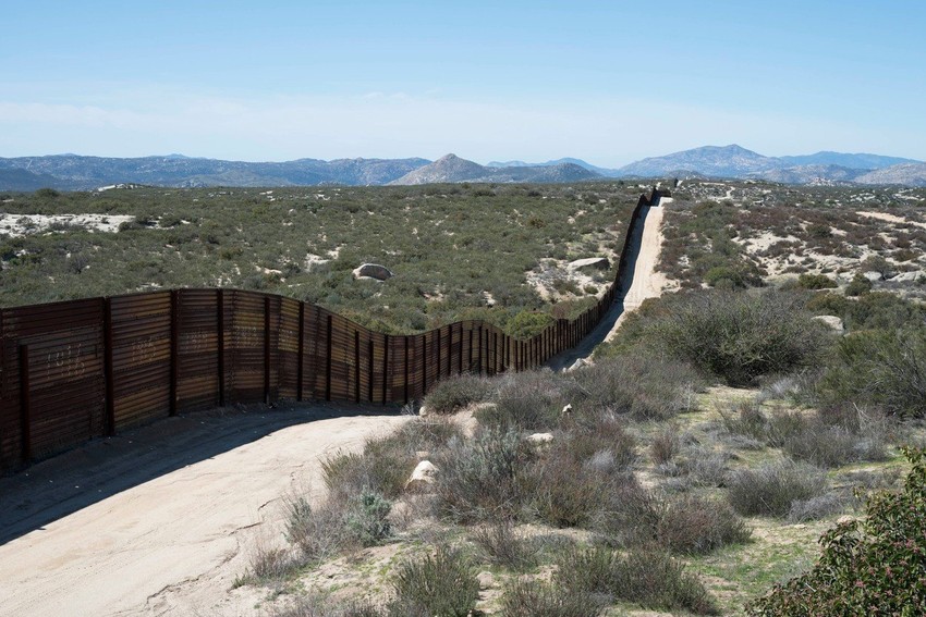 Iloiz Tames smatra da zid nije rešenje