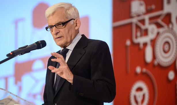 Buzek: Powinniśmy się dobrze przygotować do planu Junckera