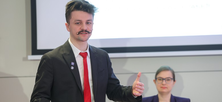 Fantomy zamiast pacjentów? Kontrowersje wokół kształcenia lekarzy pod lupą sejmowej podkomisji