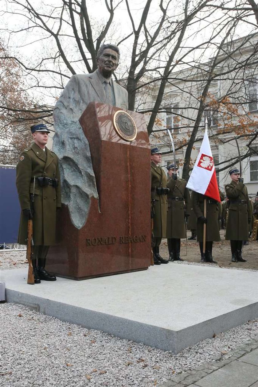 Niemiły zgrzyt na odsłonięciu pomnika Reagana