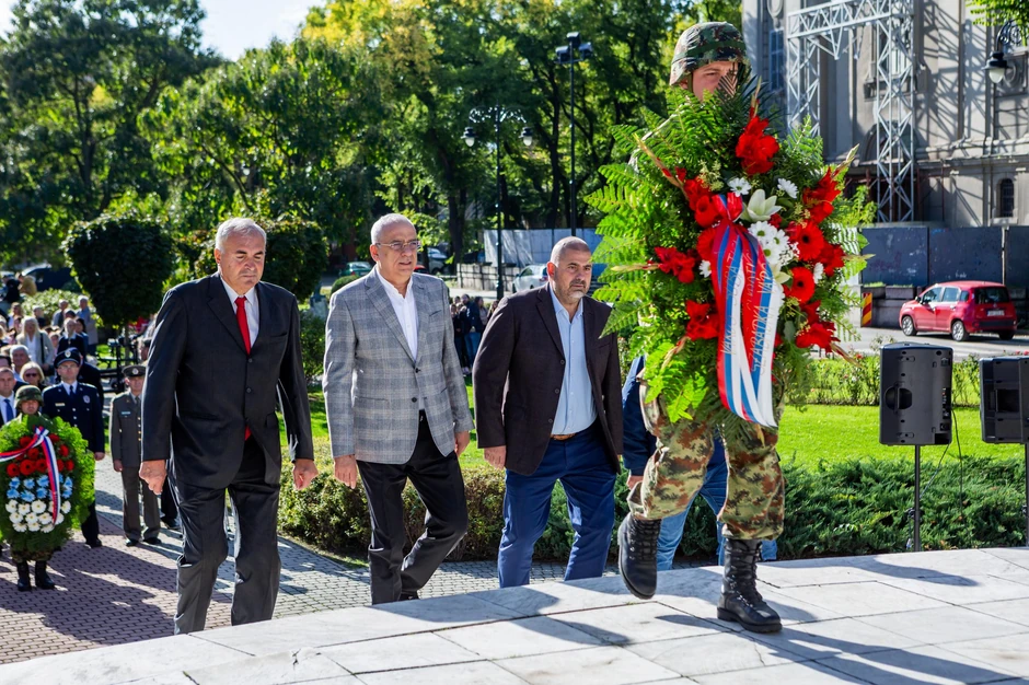 polaganje venaca, godišnjica