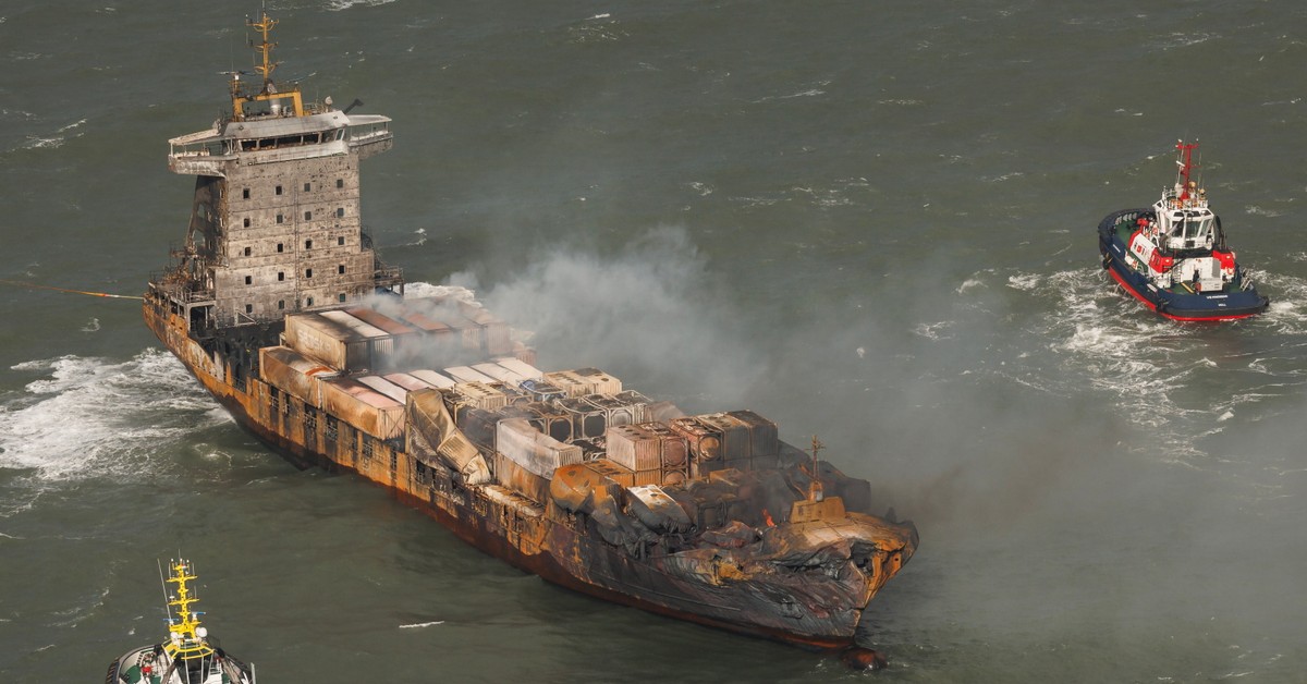 Reuters: Kapitan kontenerowca, który zderzył się z tankowcem na Morzu Północnym, to Rosjanin