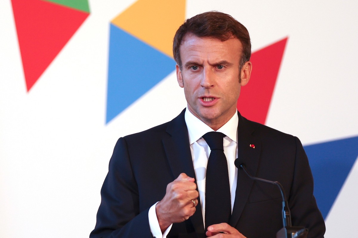 Macron na spotkaniu w Pradze