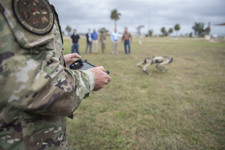 US Army chętnie inwestuje w nowe technologie, w tym np. psy-roboty
