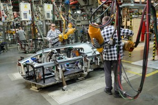 Koniec sielanki związków w Niemczech: wojna VW i Lufthansy z pracownikami