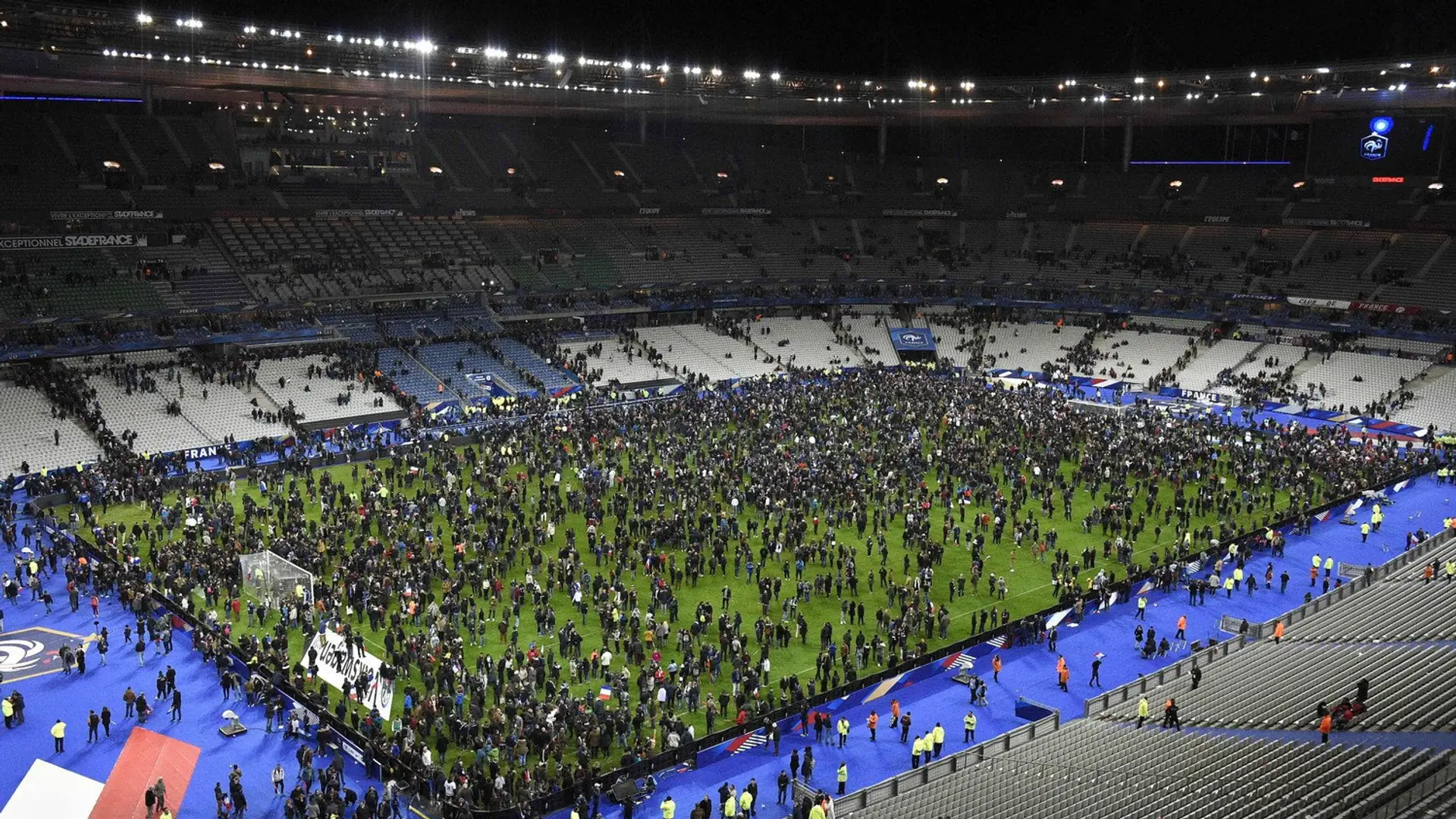 Terrorysta chciał wejść na stadion. Powstrzymał go bohaterski ochroniarz