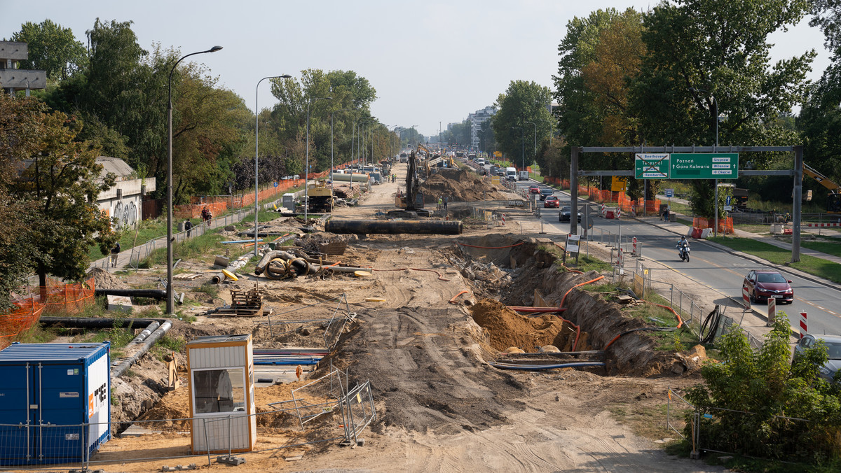 Przez ostatnie tygodnie wstrzymane były prace na ostatnim odcinku budowy trasy tramwajowej na Wilanów. Teraz mają zostać wznowione