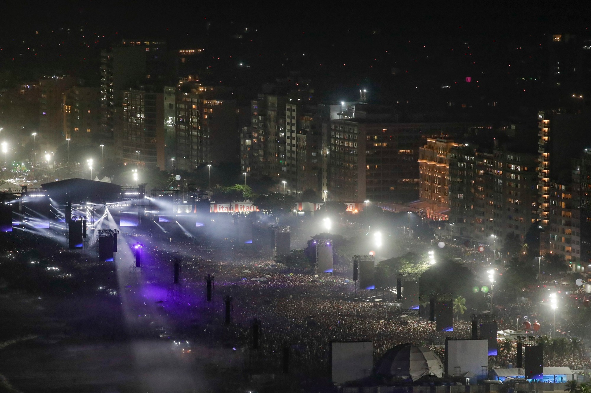 Na koncert Madonny prišlo na pláž Copacabana v Riu 1,6 milióna ľudí.