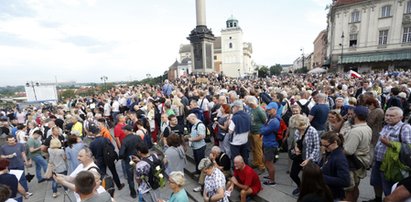 Tworzy "Ranczo". Zatrzymali go po miesięcznicy. Usłyszał dziwny zarzut