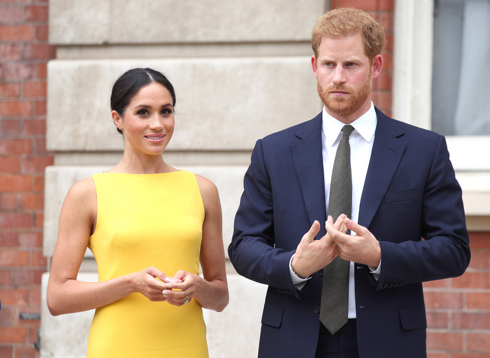 Meghan Markle w żółtej sukience