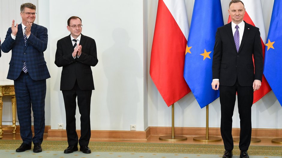 Od lewej: Maciej Wąsik, Mariusz Kamiński i Andrzej Duda.