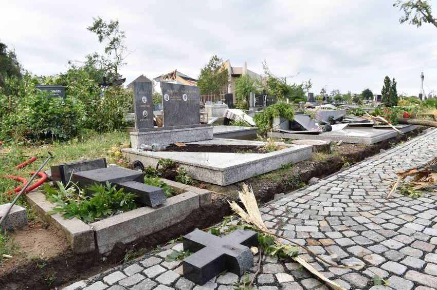 Uništeni su bili i grobovi