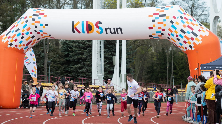 Poznań, 23.04.2022. Zawody sportowe „Kids Run dla Ukrainy”
