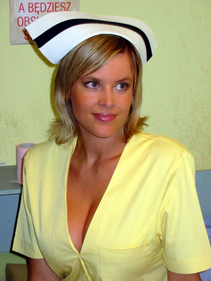 Magdalena Mazur w serialu "Daleko od noszy"