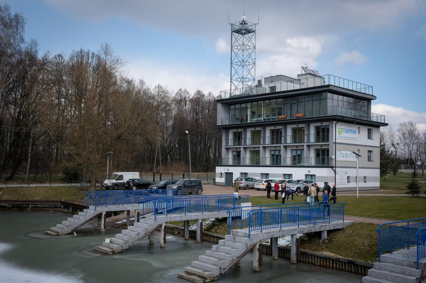 Nowoczesny radar stanął na budynku Terenowego Centrum Badawczego w Goczałkowicach