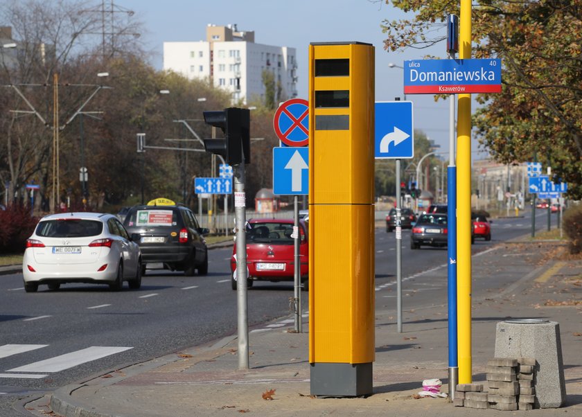 Fotoradary na skrzyżowaniu Domaniewskiej i Wołoskiej