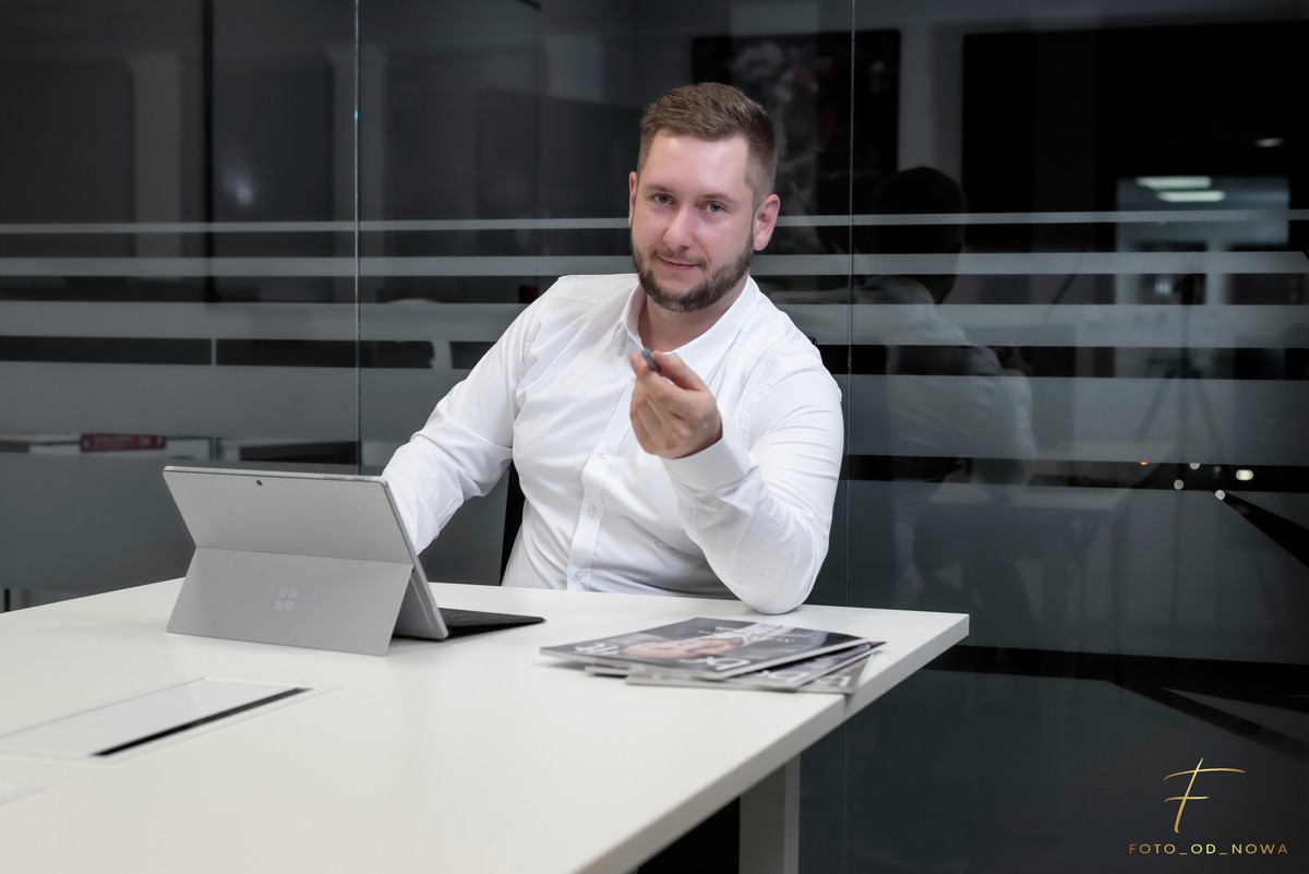Praca w IT full stack developer czym się zajmuje ile zarabia i jak nim ...