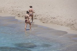 Šetnja na peščanoj plaži je dobra za dušu i telo