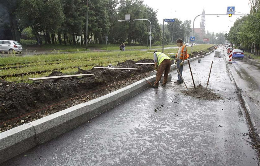 Wyremontują tylko pół drogi