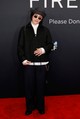 Vissza az alapokhoz és a gendersemleges megoldásokhoz! Billie Eilish fekete-fehér Prada szerelése volt az egyik kedvencünk a Grammy vörös szőnyegén