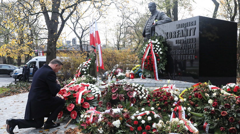 Andrzej Duda złożył kwiaty przed pomnikiem Wojciecha Korfantego