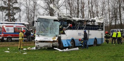 Wypadek autobusu z dziećmi. Wiatr zepchnął go do rowu!