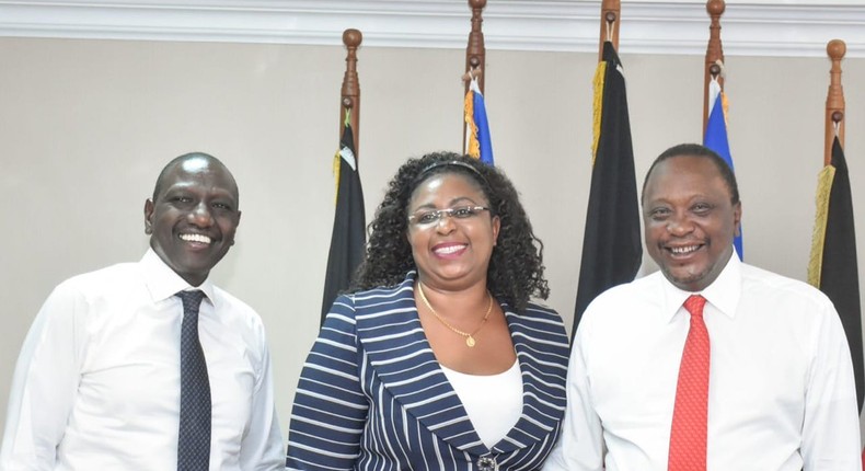 Malindi MP Aisha Jumwa with President Uhuru Kenyatta and his deputy William Ruto during surprise lunch at Harambee House Annex (Twitter)