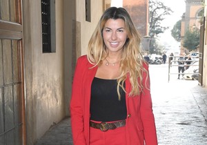 Buran ljubavni život italijanske manekenke: Priznala aferu sa oženjenim ministrom, bivšeg strpala u zatvor