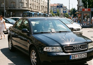 da li crni auto više privlači toplotu?
