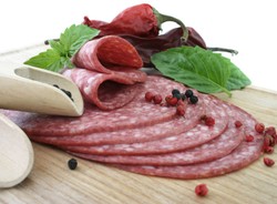 Inspekcja jakości ostrzega przed kiełbasą wieprzową z kurczaka