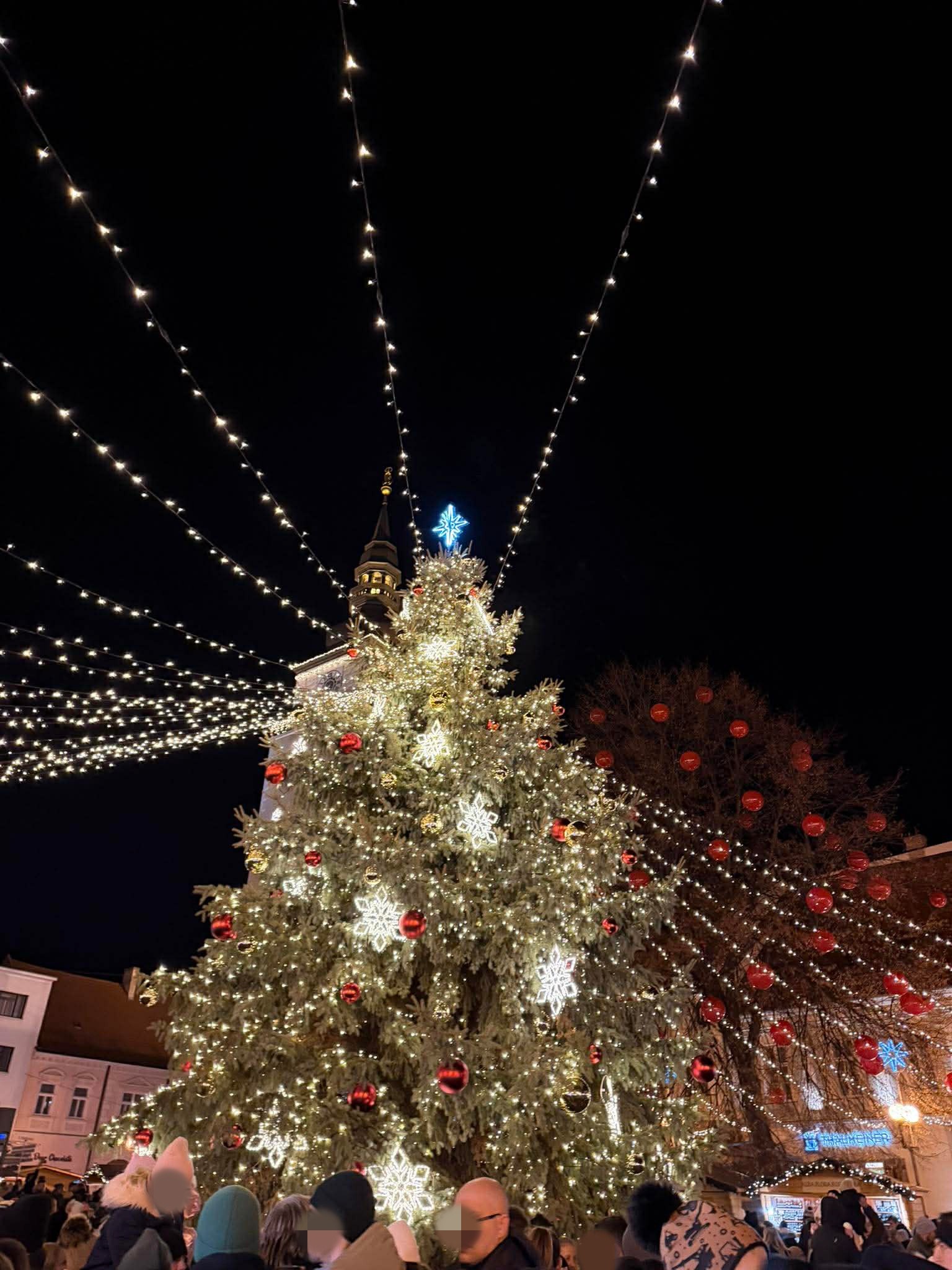 Adventné trhy v Trnave.