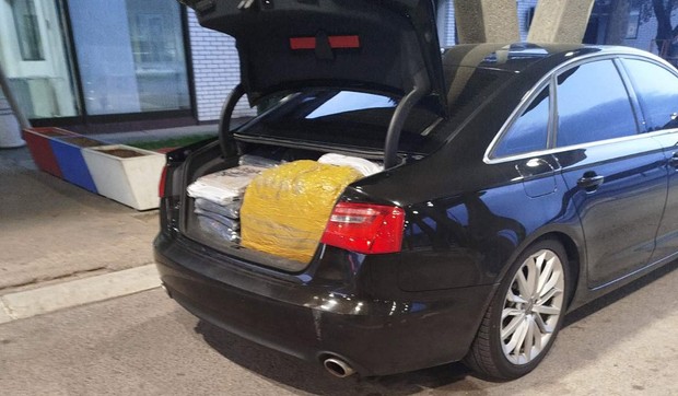 Zaplenjena roba poznatih brendova širom Srbije