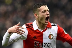 Gol Szymańskiego w wygranym meczu Feyenoordu [WIDEO]