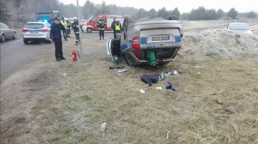 Dwaj policjanci ranni po pościgu za toyotą, która nie zatrzymała się do kontroli