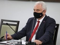 Ponad 15 tys. nowych przypadków koronawirusa. Trzecia fala nabiera impetu